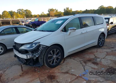 2017 Chrysler Pacifica Limited z USA, uszkodzony, nr VIN 2C4RC1GG8HR608681